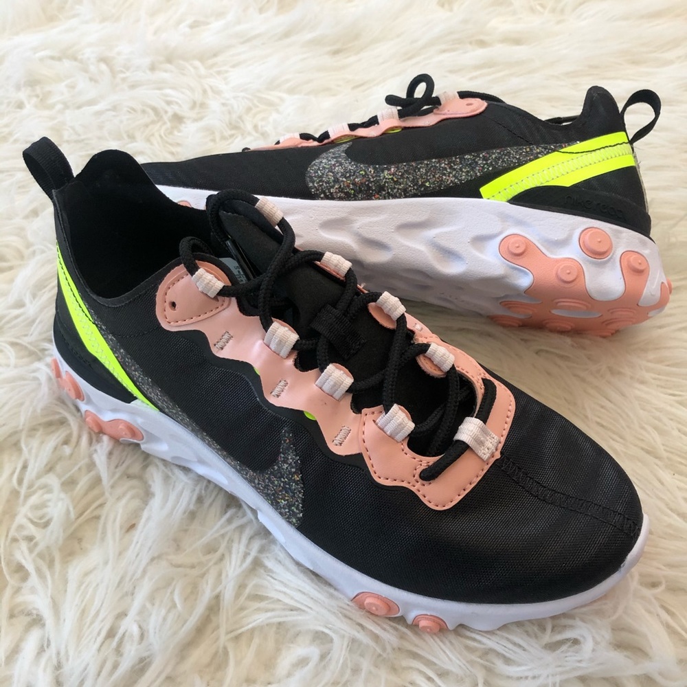 Nib Nike Women's React Element 55 Prm - image 3